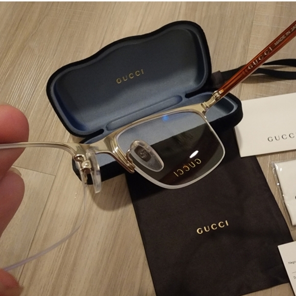 GUCCI WOMEN EYEGLASSES - Picture 2 of 10